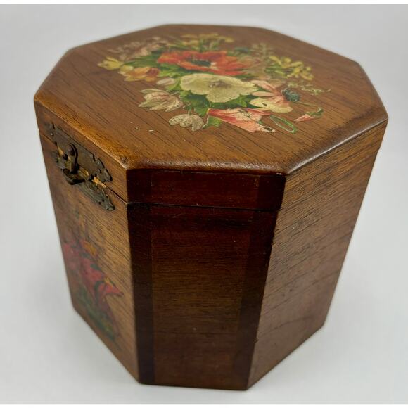 Vintage Lidded Wood Deco Box with Floral Pirate Ship Appliques Brass Closure - Picture 12 of 12